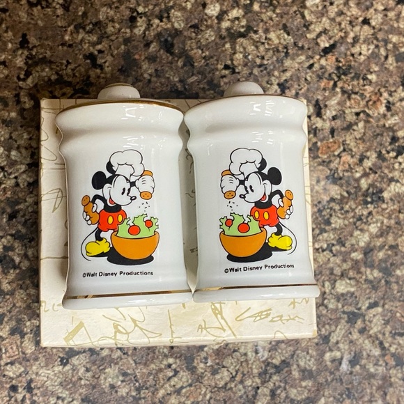 New Lenox Japan Mickey Mouse Mini Salt And Pepper Shakers - Picture 2 of 6